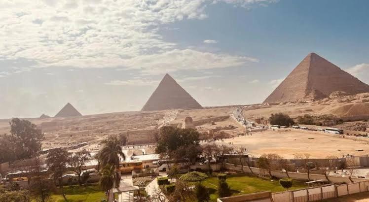Civilization Misr Pyramids -foreiigners Only 4*